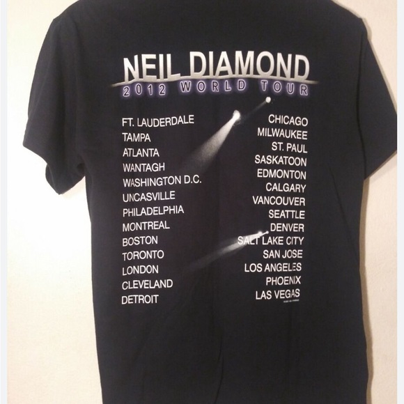 Rare find! Neil Diamond world tour concert t-shirt 2012 size large - Picture 3 of 3